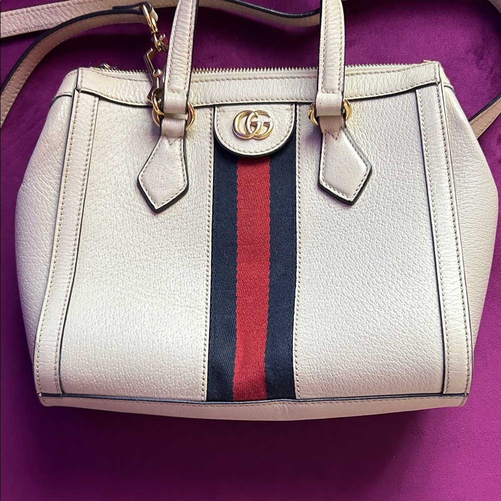 Adorable vintage Gucci Designer Handbag - Picture 6 of 8